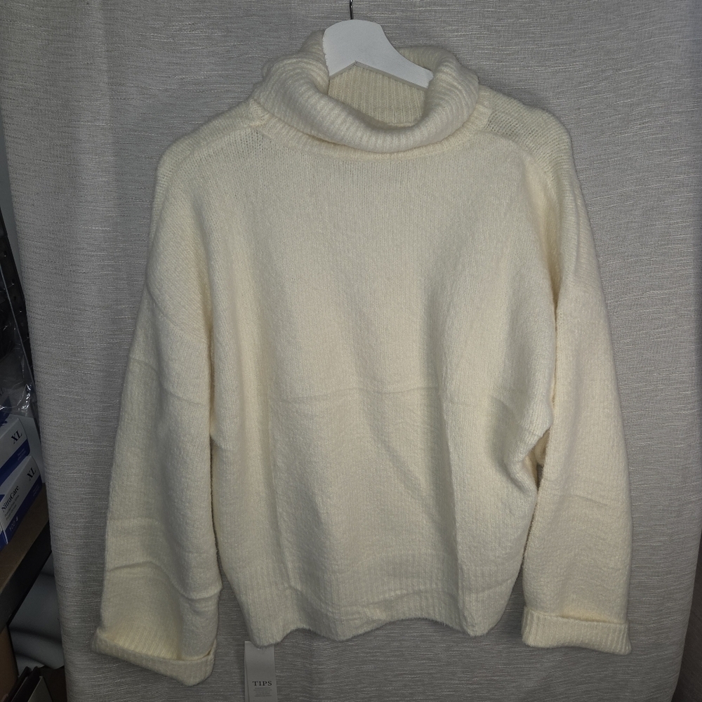 Cozy Cream Turtleneck Sweater - large NWT - Picture 5 of 6